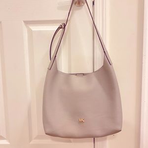 Michael Kors Sm/M hobo purse with dust bag
